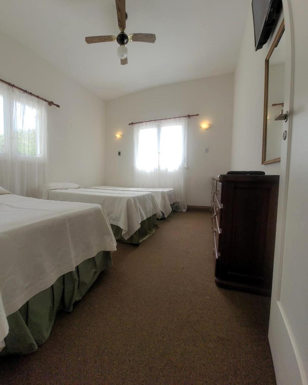 108 Y El Mar - Hotel Tejas Rojas Villa Gesell Cameră foto