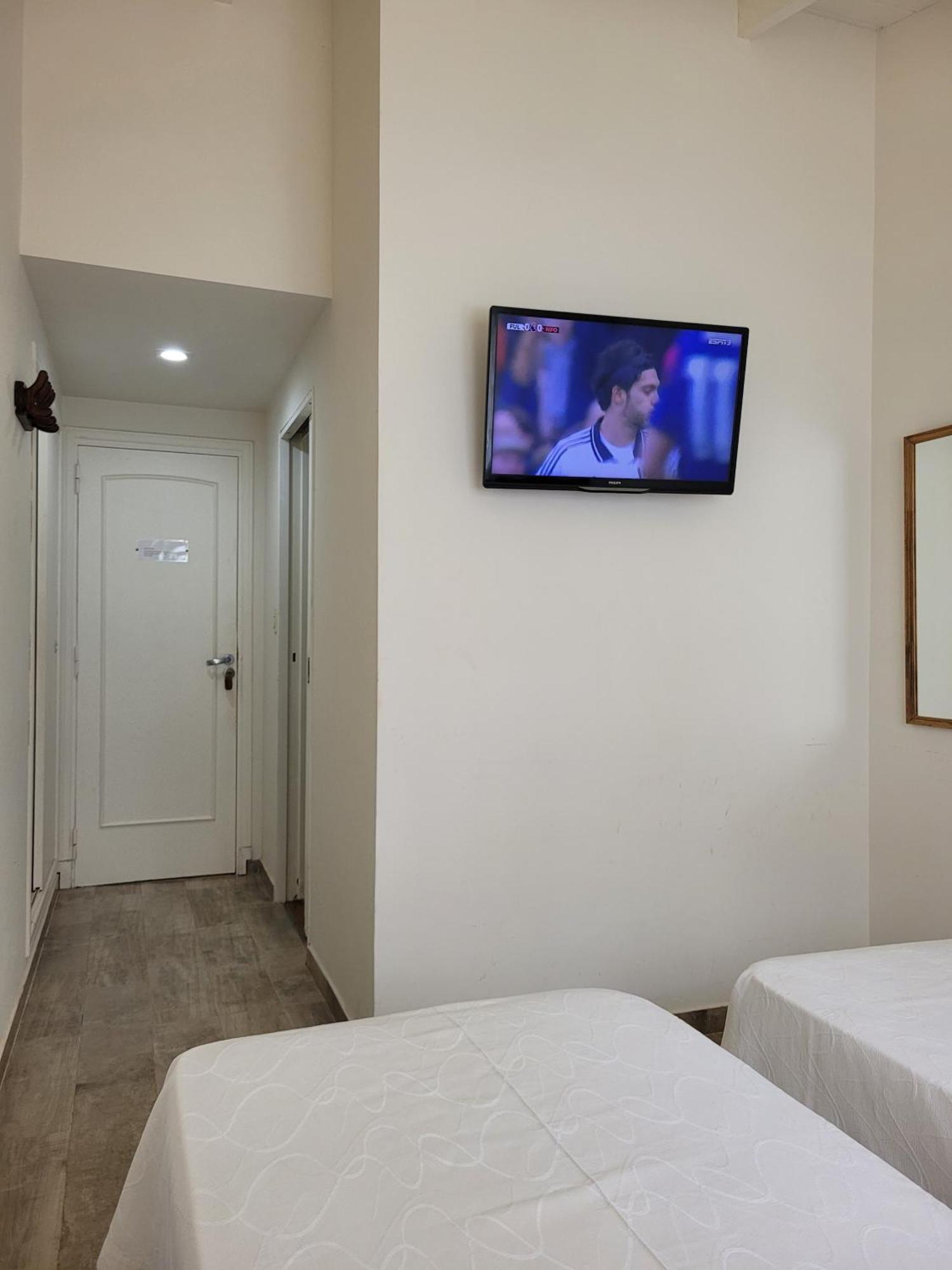 108 Y El Mar - Hotel Tejas Rojas Villa Gesell Cameră foto